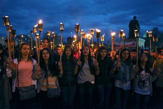 March in memory of 1915 Armenian Genocide