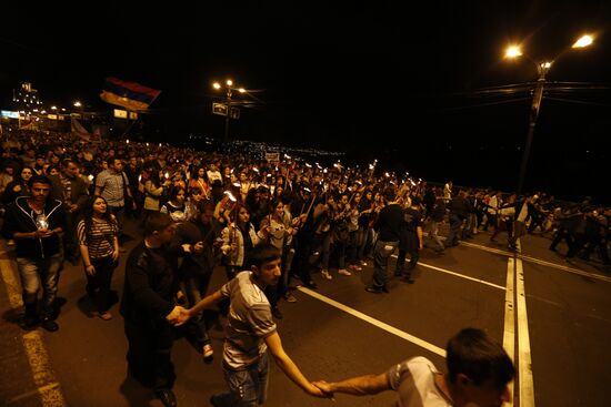 March in memory of 1915 Armenian Genocide