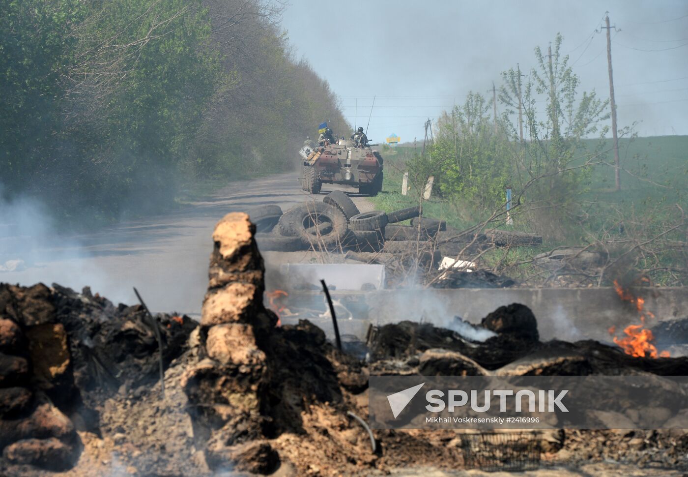 Ukrainian army unit backs off from Slavyansk checkpoint