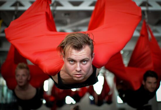 Antigravity Yoga class