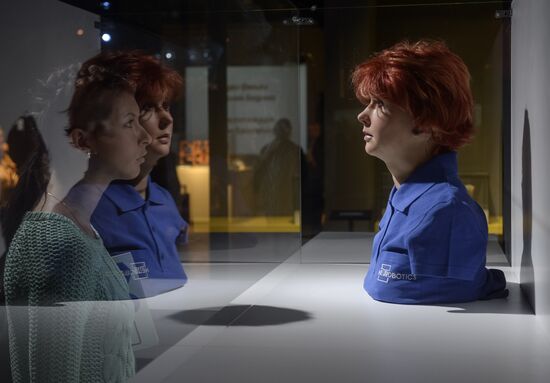 Polytechnic Museum in Moscow ubveiles exposition "Russia Makes It Herself"