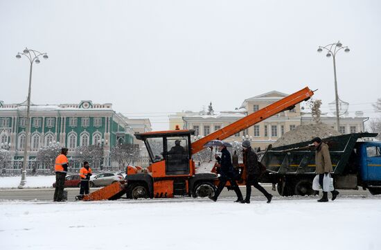 Snowstorm consequences in Yekaterinburg