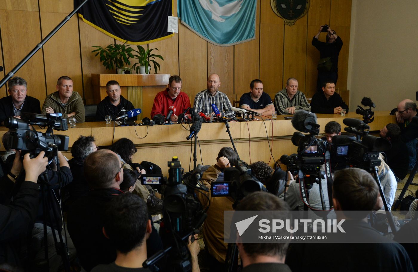 News conference by OSCE observers detained by self-defense forces in Ukraine