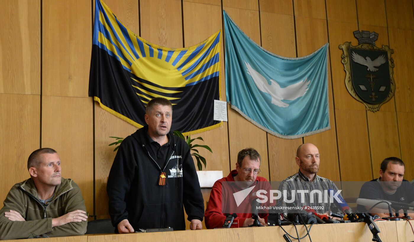 News conference by OSCE observers detained by self-defense forces in Ukraine