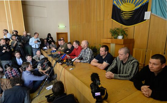 News conference by OSCE observers detained by self-defense forces in Ukraine