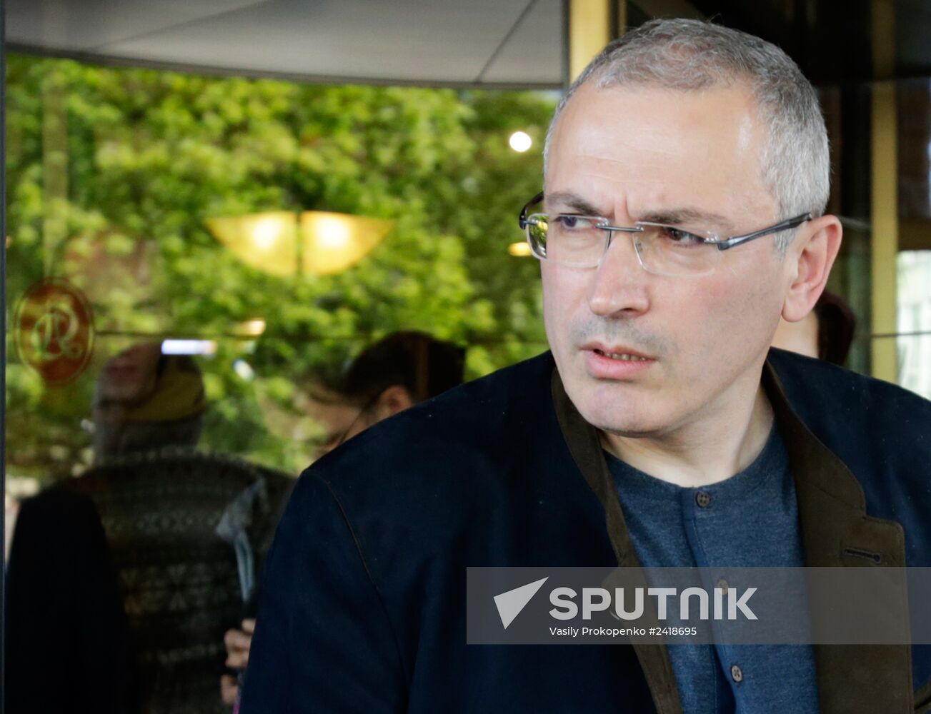 Mikhail Khodorkovsky meets with journalists in Donetsk