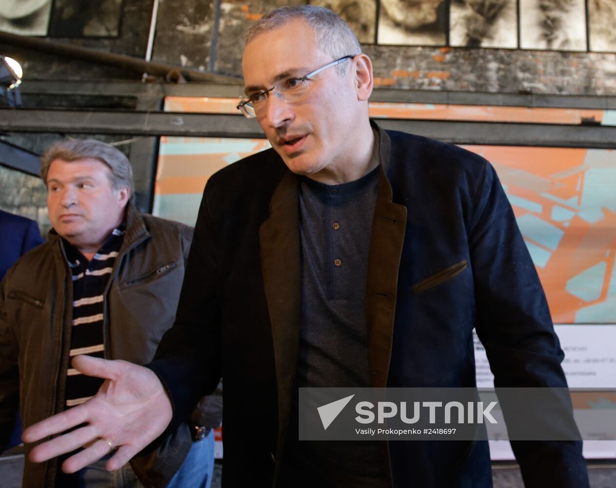 Mikhail Khodorkovsky meets with journalists in Donetsk