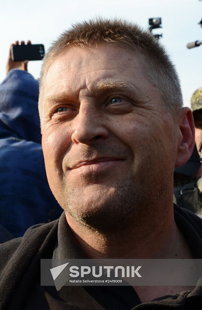 Oleg Tsarov delivers humanitarian aid to Slavyansk