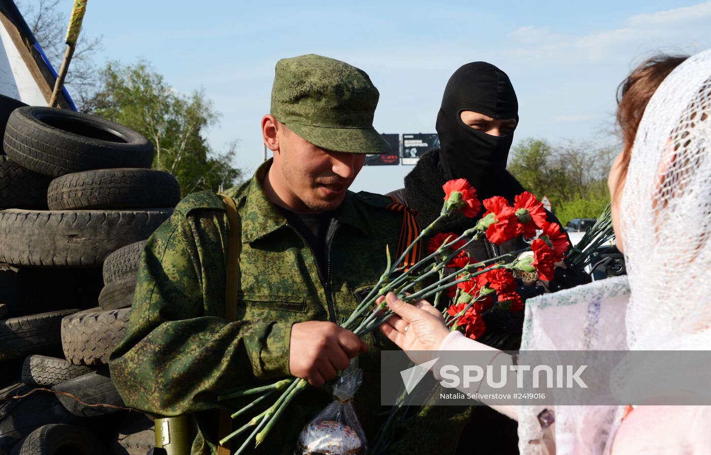 Oleg Tsarov delivers humanitarian aid to Slavyansk