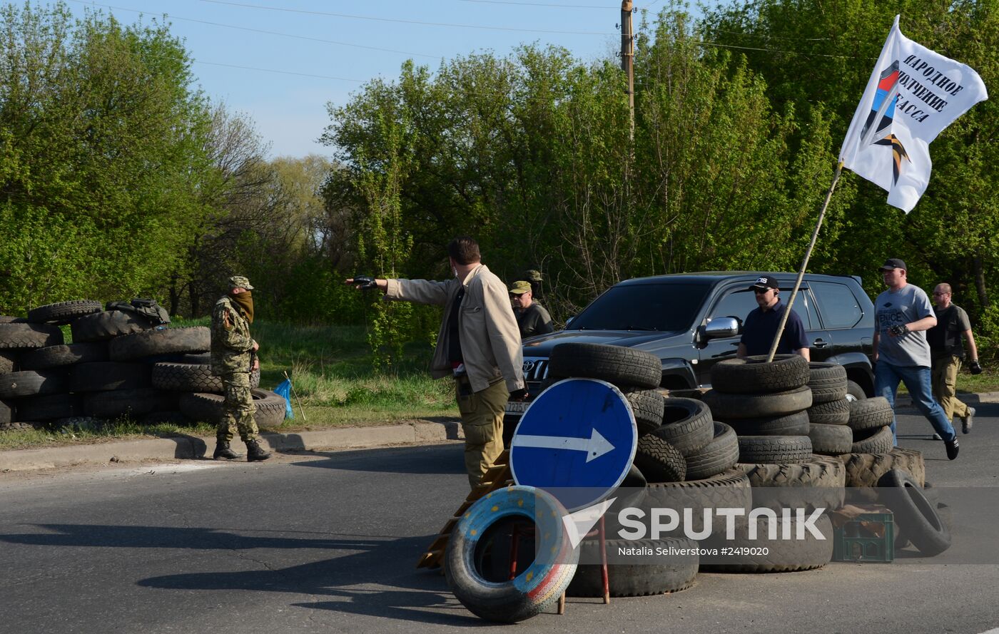 Oleg Tsarov delivers humanitarian aid to Slavyansk