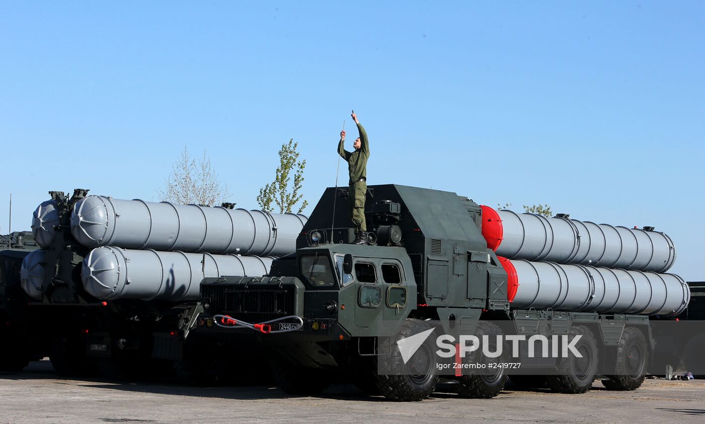Relocating Baltic Fleet military equipment to Victory Day Parade site