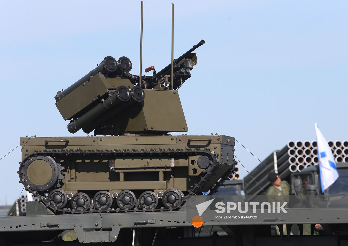 Relocating Baltic Fleet military equipment to Victory Day Parade site