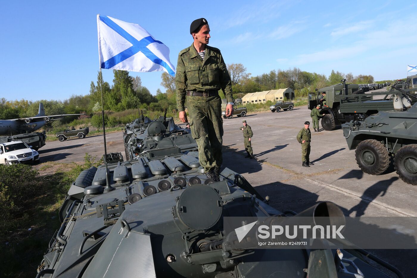 Relocating Baltic Fleet military equipment to Victory Day Parade site