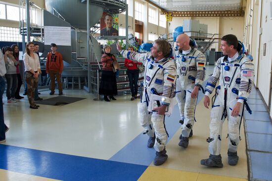 ISS Expedition 40/41 main crew in training