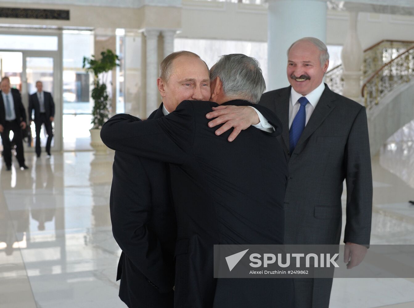 Vladimir Putin visits Belarus to attend EAEU meeting