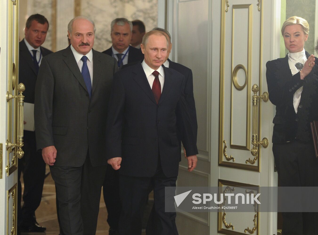 Vladimir Putin visits Belarus to attend EAEU meeting