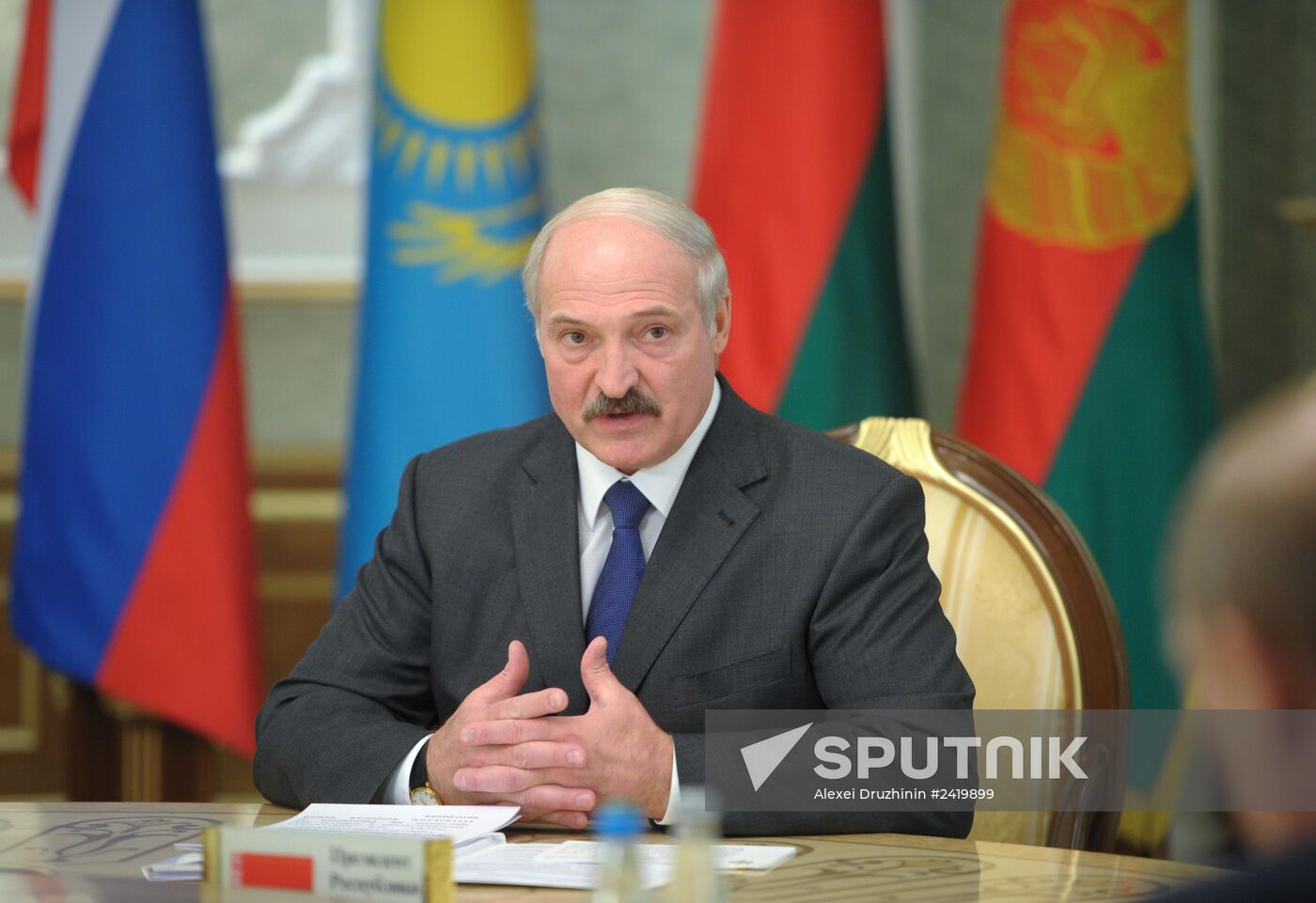 Vladimir Putin visits Belarus to attend EAEU meeting