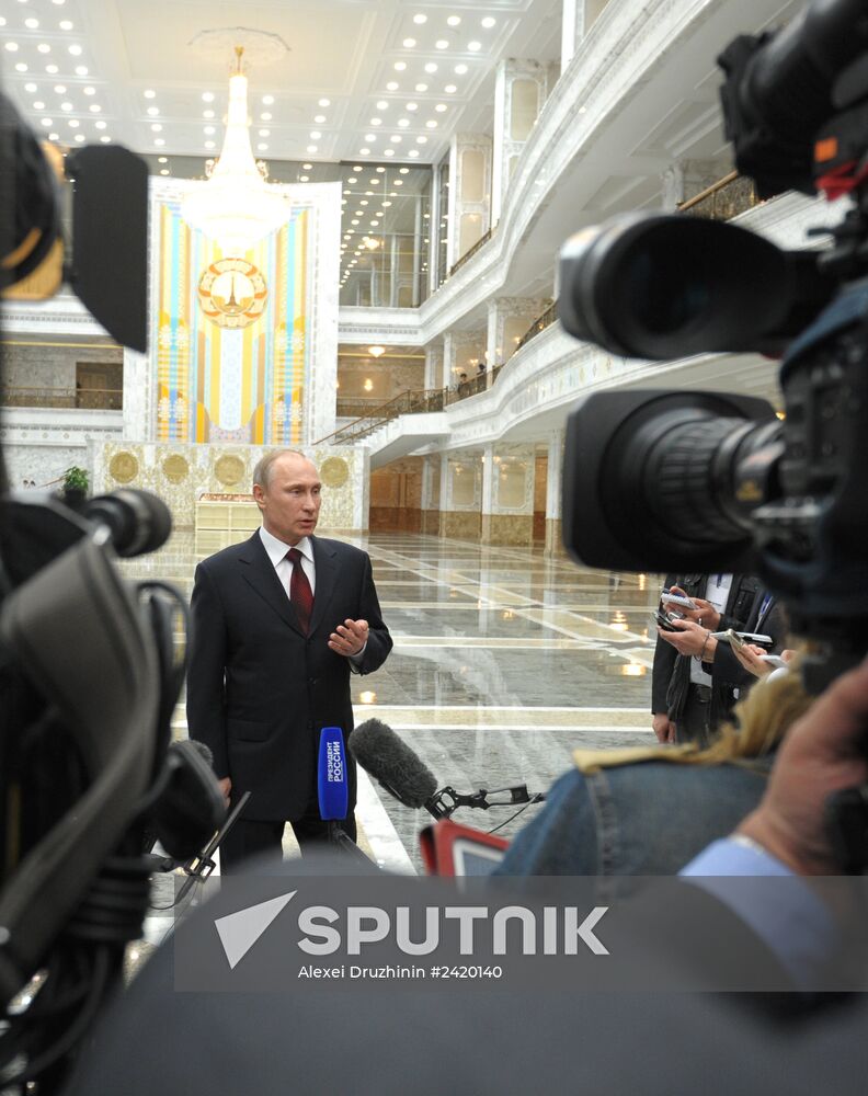 Vladimir Putin visits Belarus to attend SEEC meeting