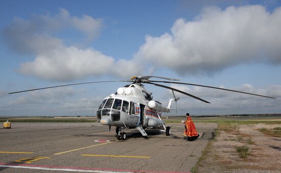 Consecrating Crimean territory from an Emergencies Ministry helicopter