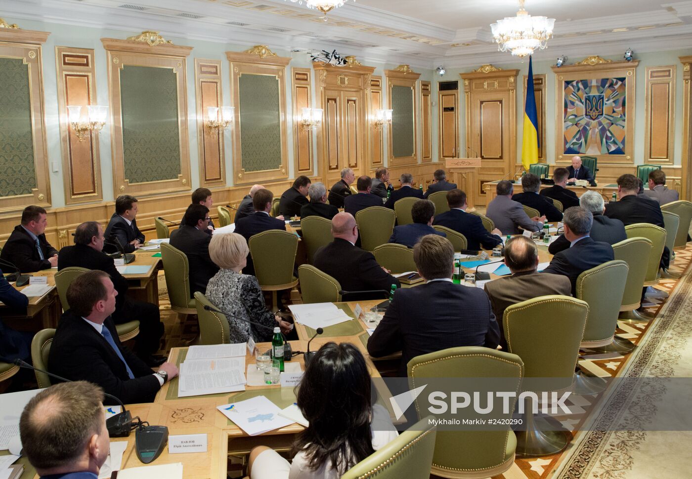 Oleksandr Turchynov holds meeting in Kiev with heads of regions