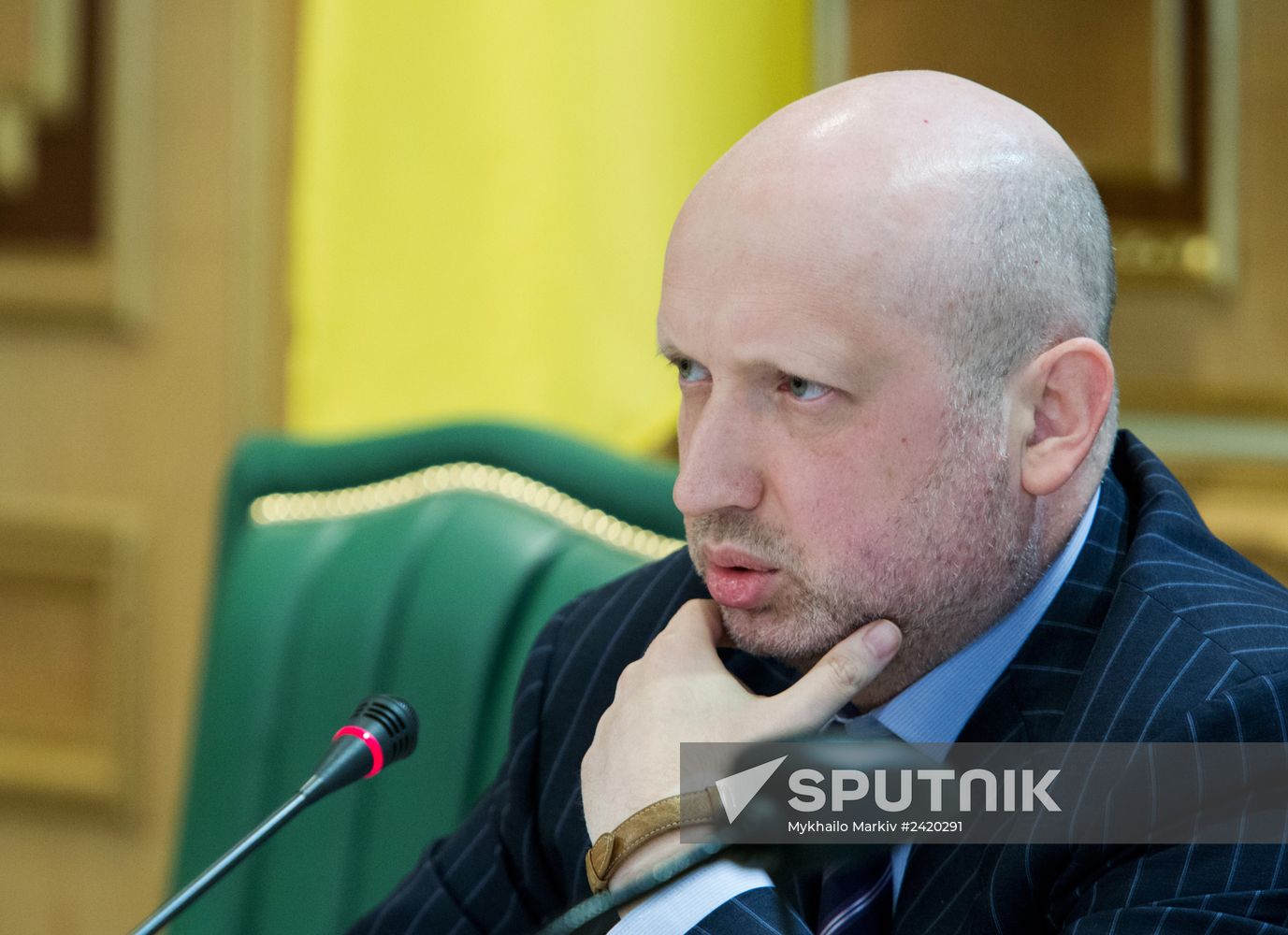 Oleksandr Turchynov holds meeting in Kiev with heads of regions