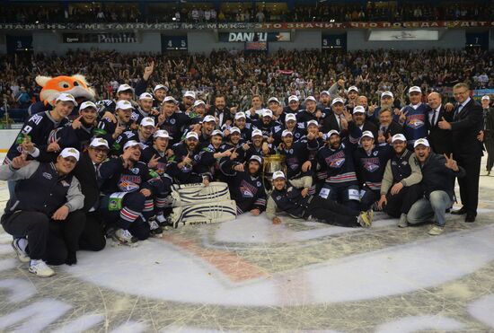 Kontinental Hockey League. Metallurg Magnitogorsk vs. Lev Praha