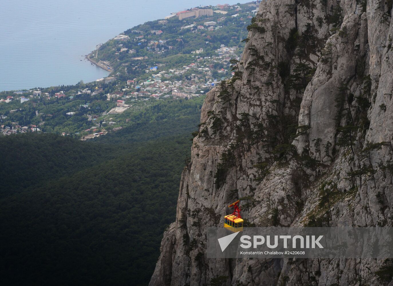 Miskhor - Ai-Petri cableway commissioned in Crimea after repair works
