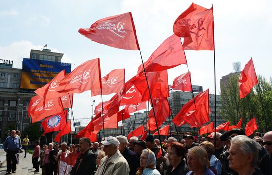 Celebrating International Workers' Solidarity Day in Donetsk