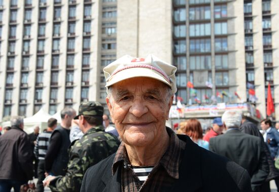 Celebrating International Workers' Solidarity Day in Donetsk