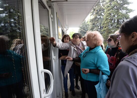 Federalization supporters seize police station in Krasnoarmeisk, Donetsk Region