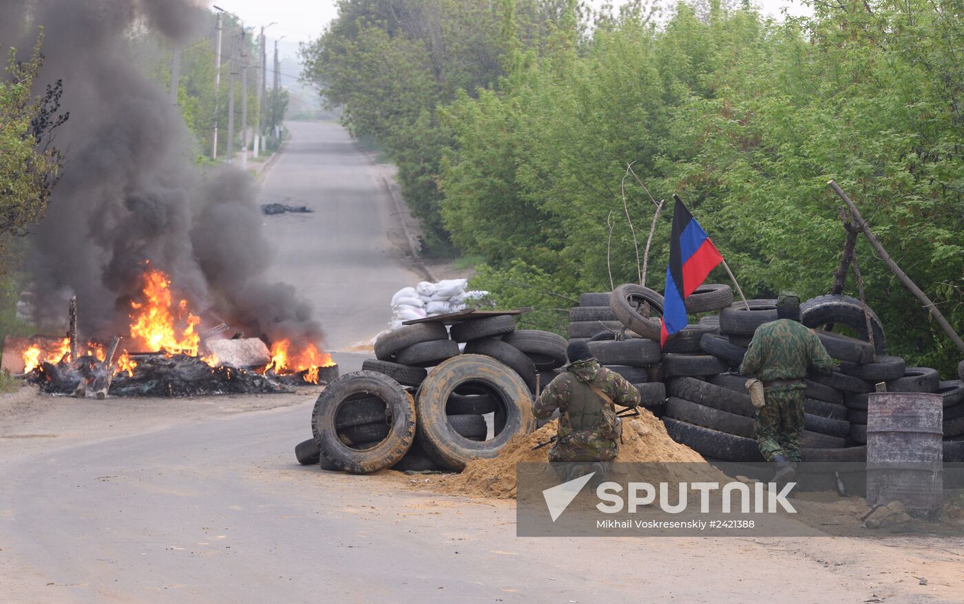 Ukrainian troops launch assault on Slavyansk