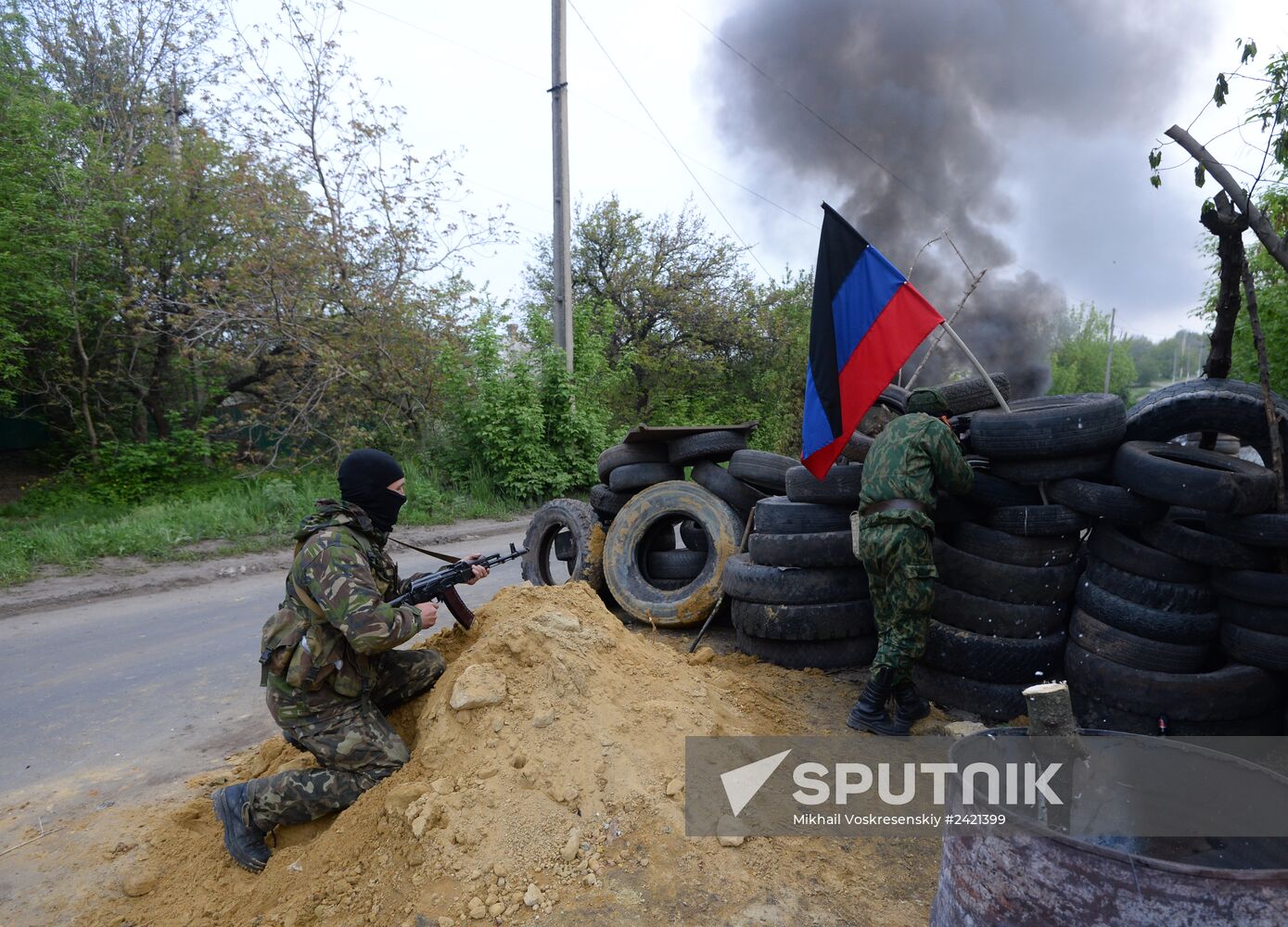 Ukrainian troops launch assault on Slavyansk
