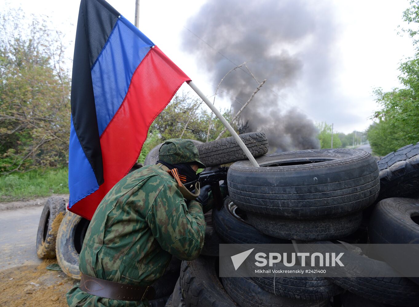 Ukrainian troops launch assault on Slavyansk