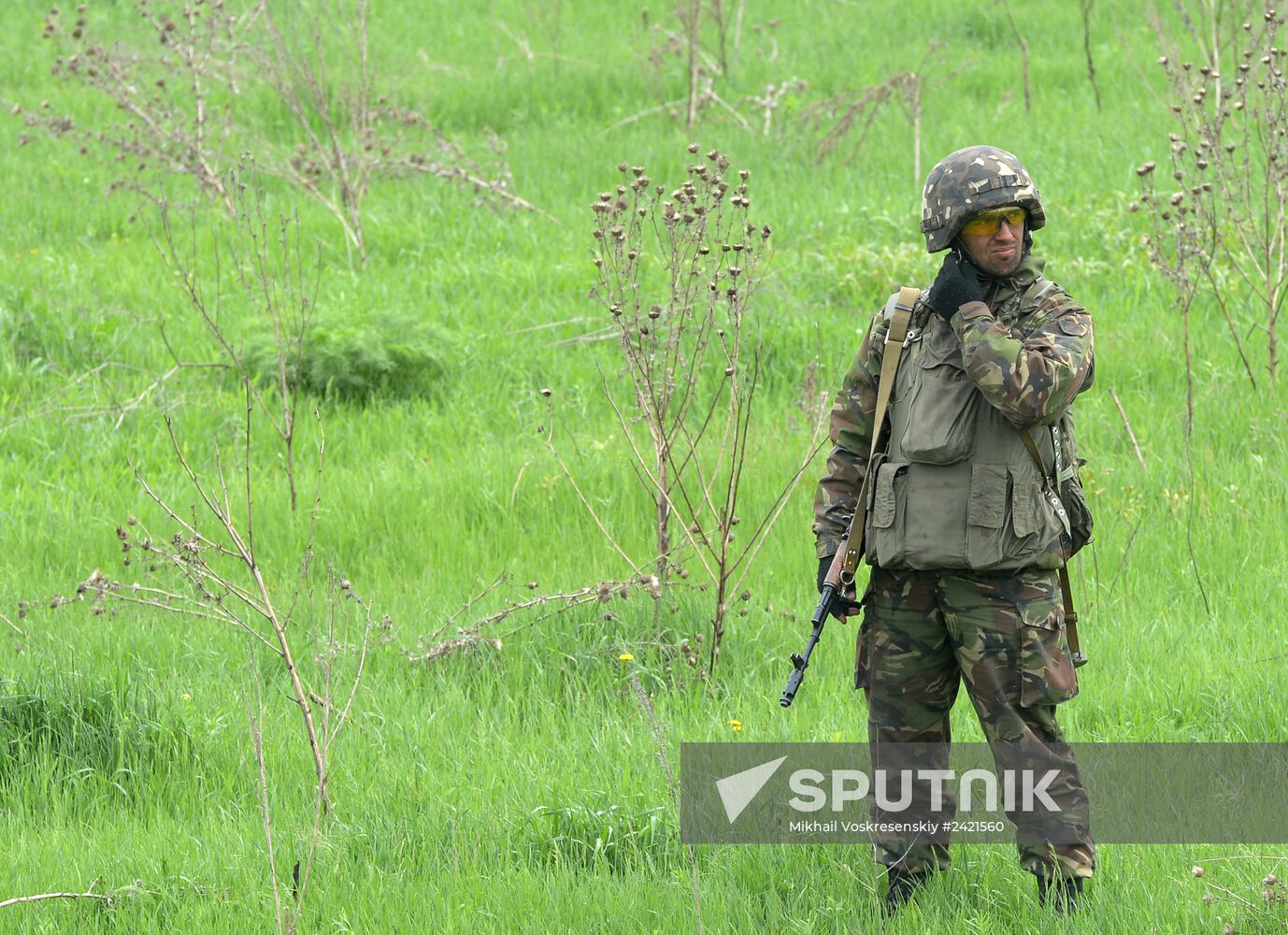 Ukrainian troops launch assault on Slavyansk