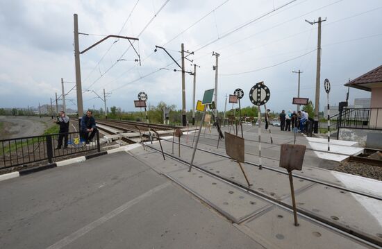 Ukrainian troops launch assault on Slavyansk