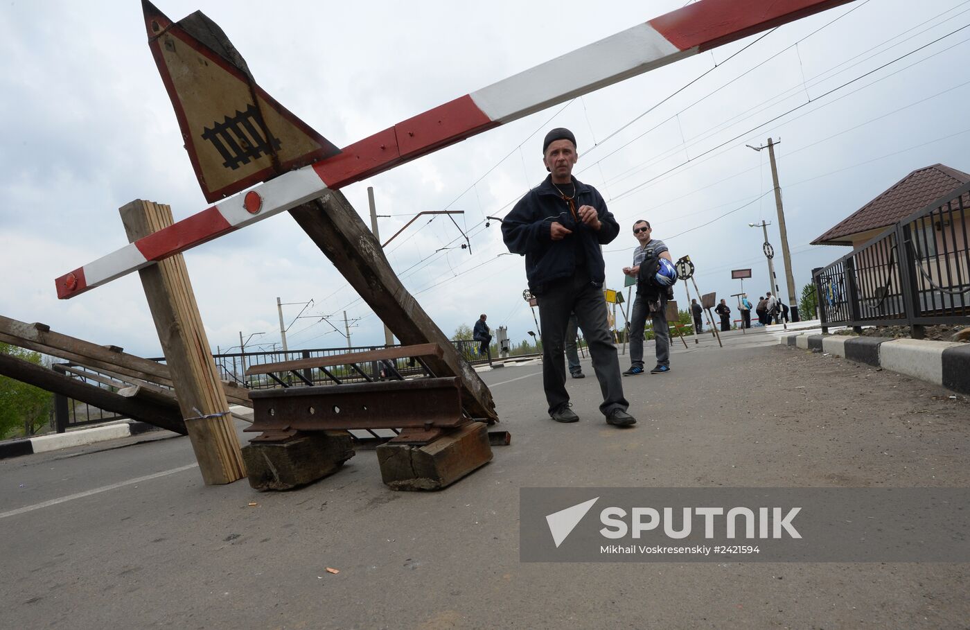 Ukrainian troops launch assault on Slavyansk