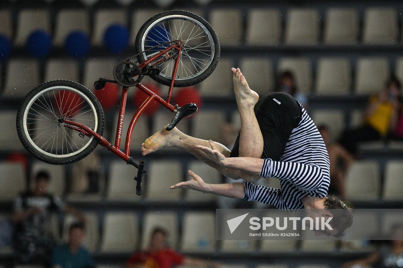 FINA/NVC Diving World Series 2014. Day One