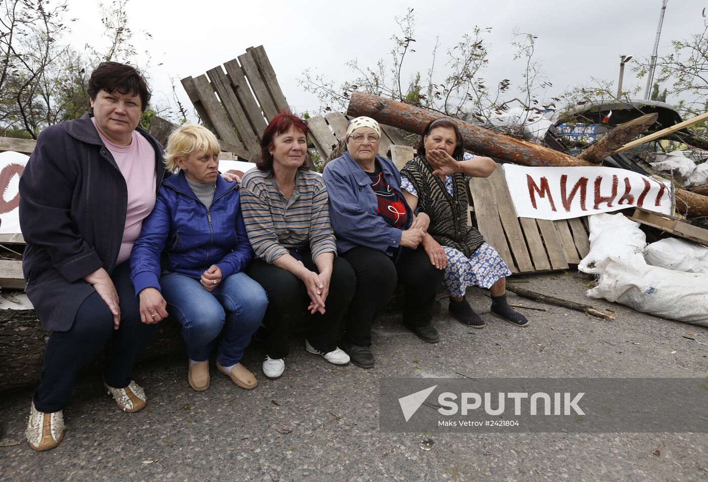 Ukrainian troops launch assault on Slavyansk