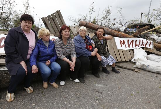 Ukrainian troops launch assault on Slavyansk