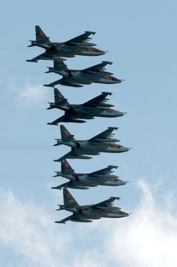 Victory Parade's air show rehearsal