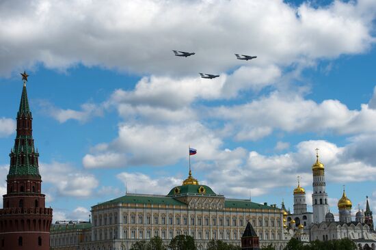 Victory Parade's air show rehearsal