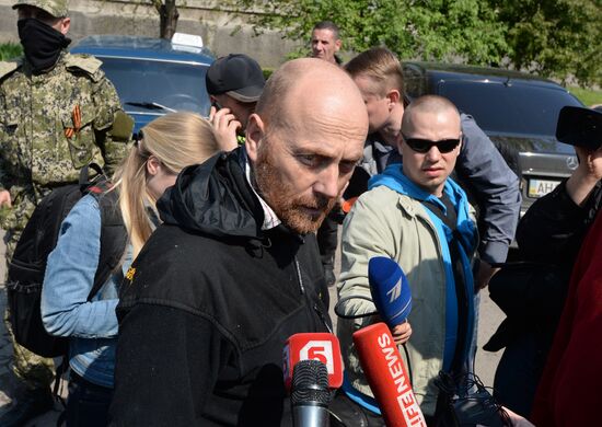 OSCE military monitors released in Slavyansk