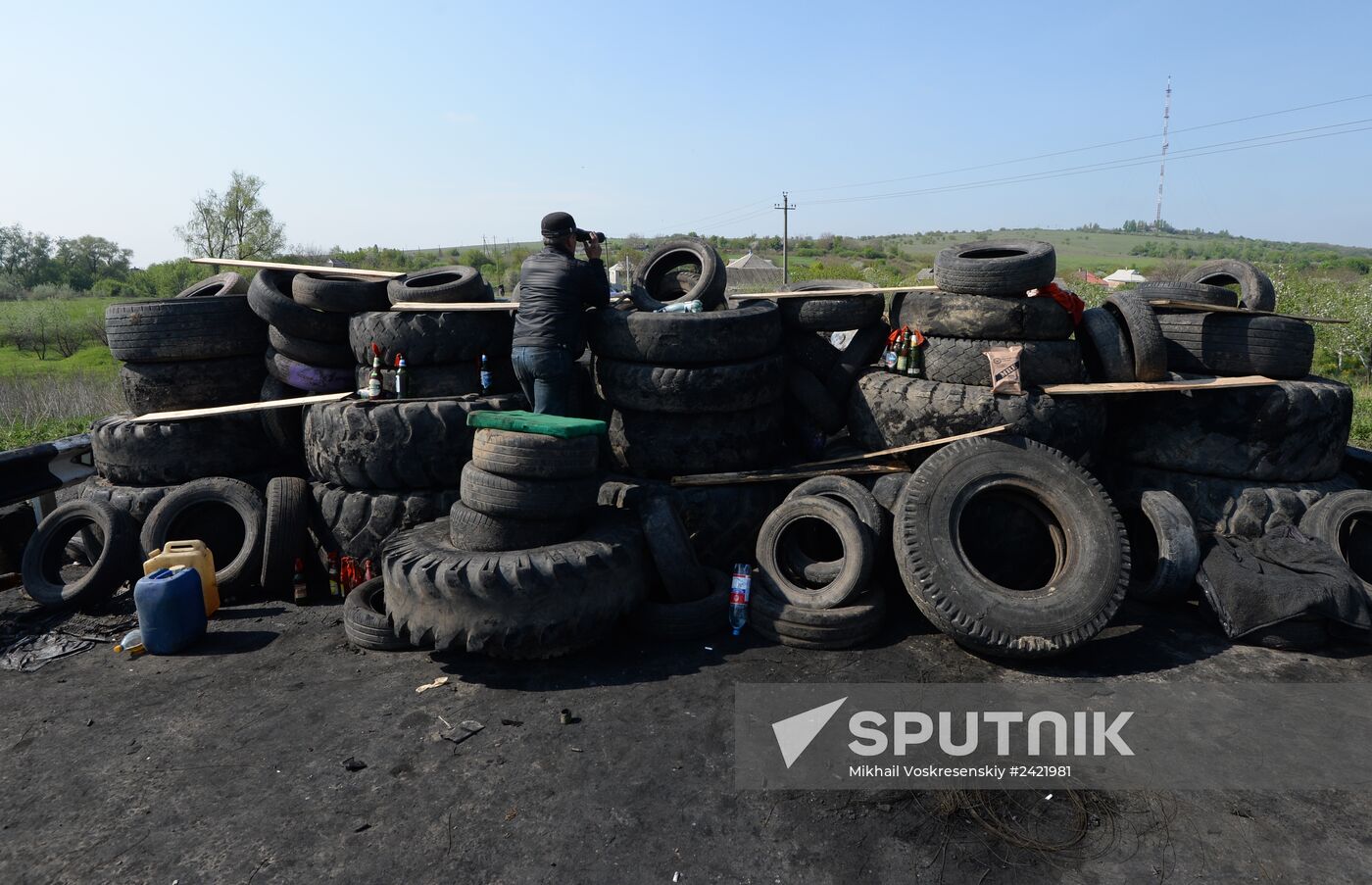 Self-defense checkpoint in Andreyevka, Donetsk Region