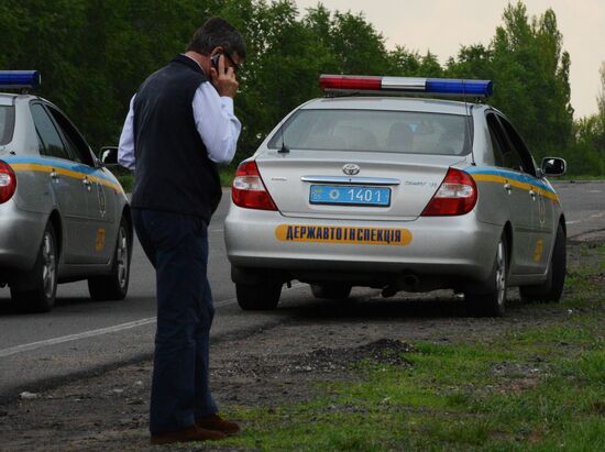 Released OSCE military inspectors arrive in Donetsk