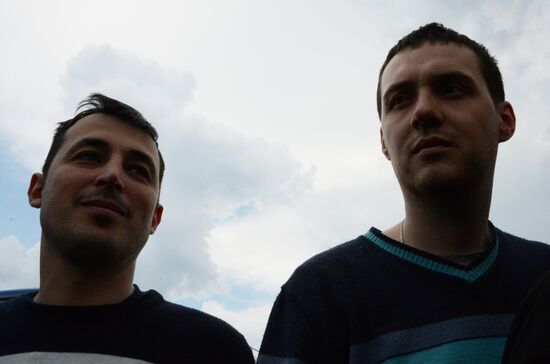 Released OSCE military inspectors arrive in Donetsk