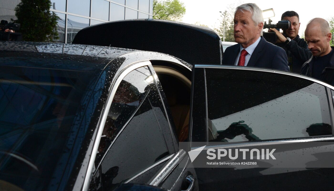 Released OSCE military inspectors arrive in Donetsk