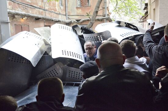 Protesters demand release of those detained in Odessa clashes