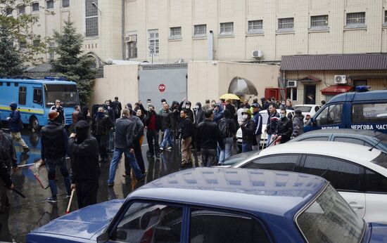 Protesters demand release of people detained after clashes in Odessa