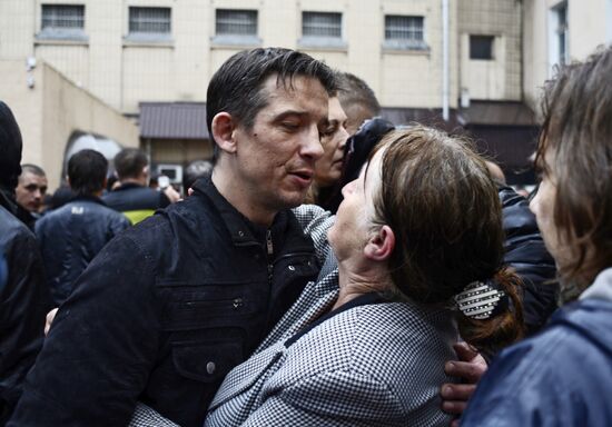 Protesters demand release of people detained after clashes in Odessa