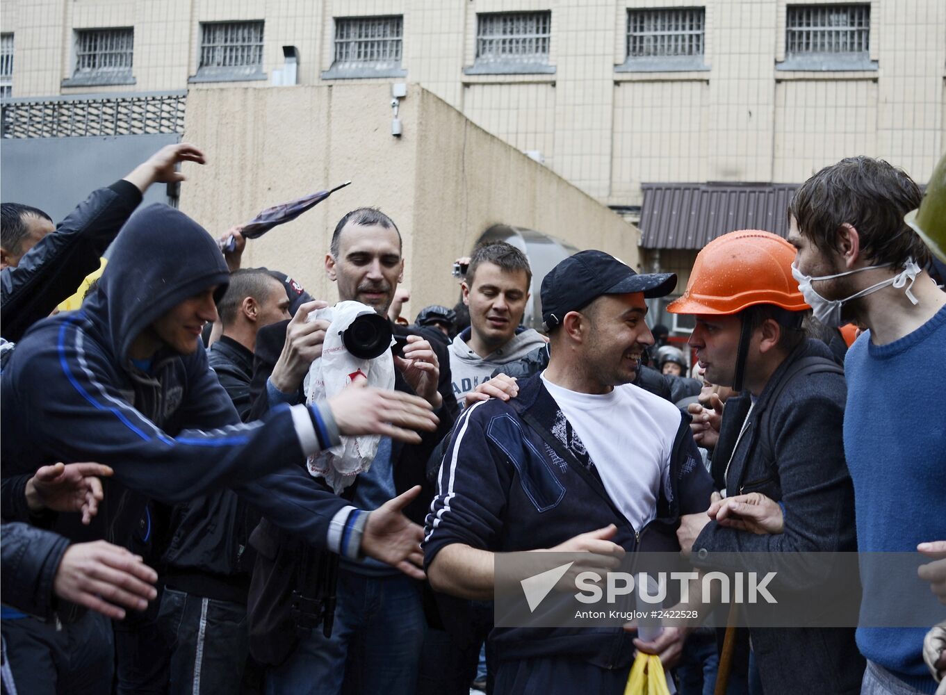 Protesters demand release of people detained after clashes in Odessa